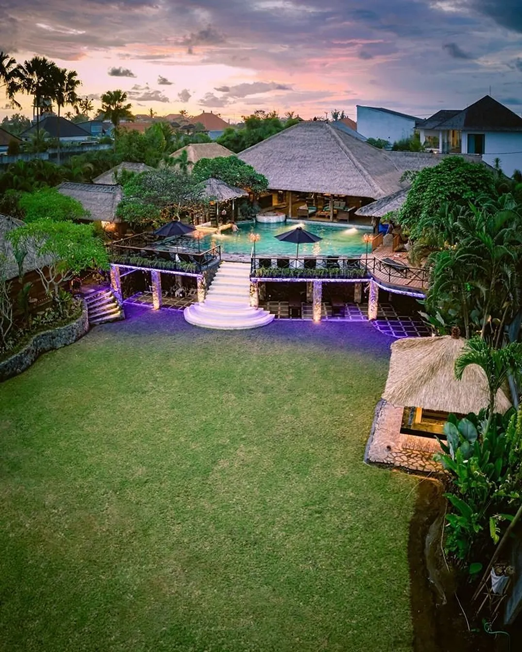 The Alang-Alang Estate, photograph 2