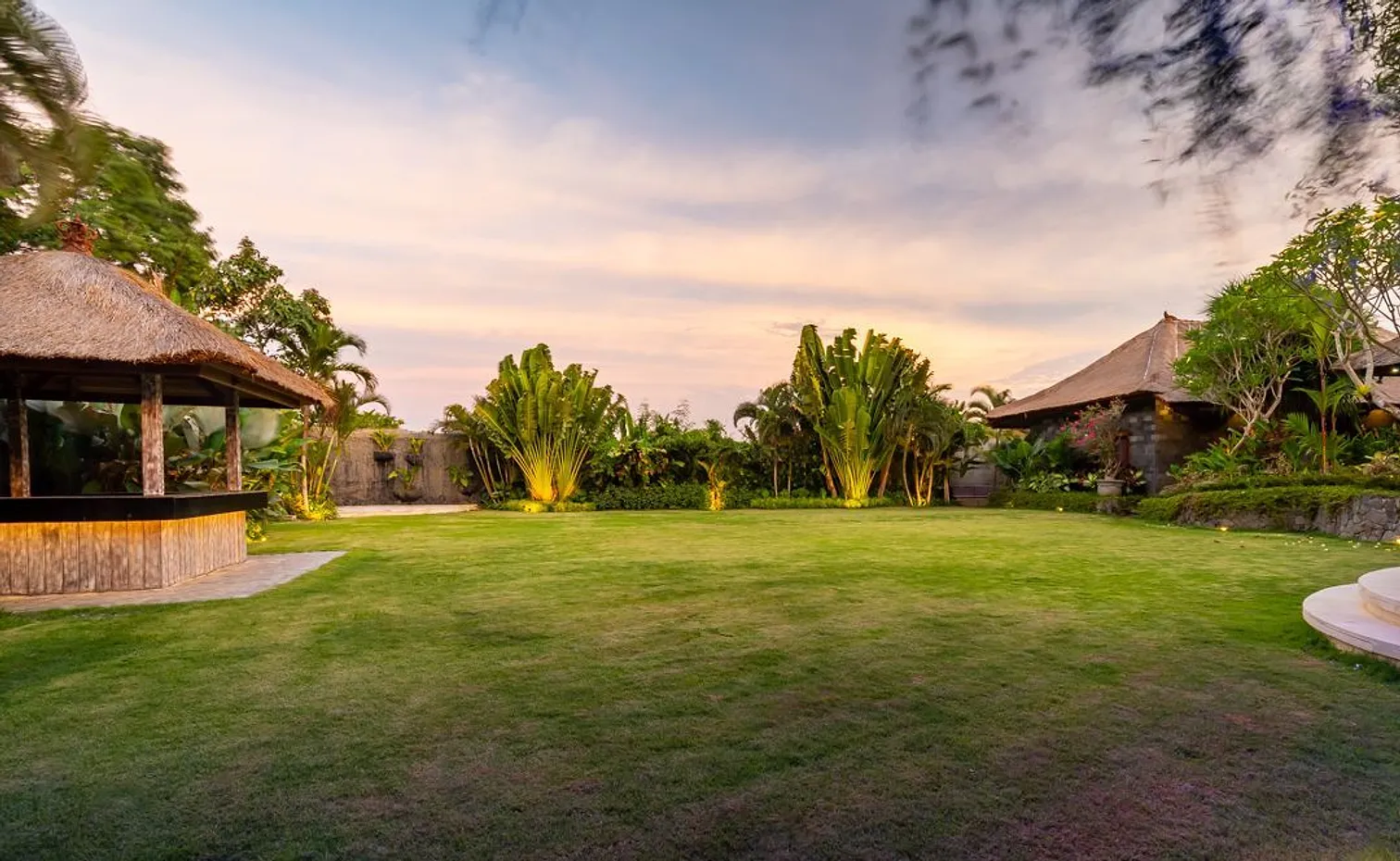 The Alang-Alang Estate, photograph 5