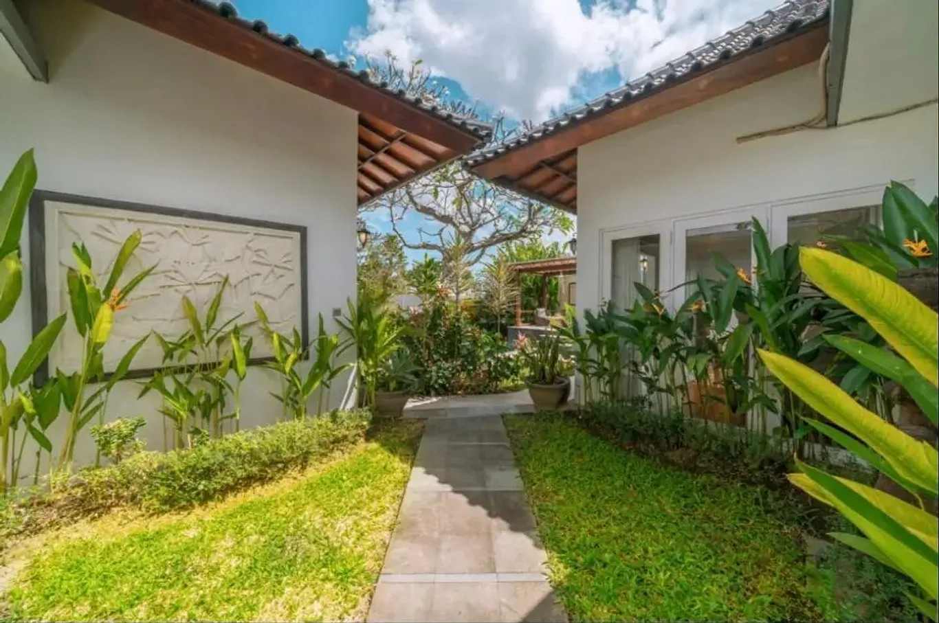 The Berawa Garden House, photograph 3