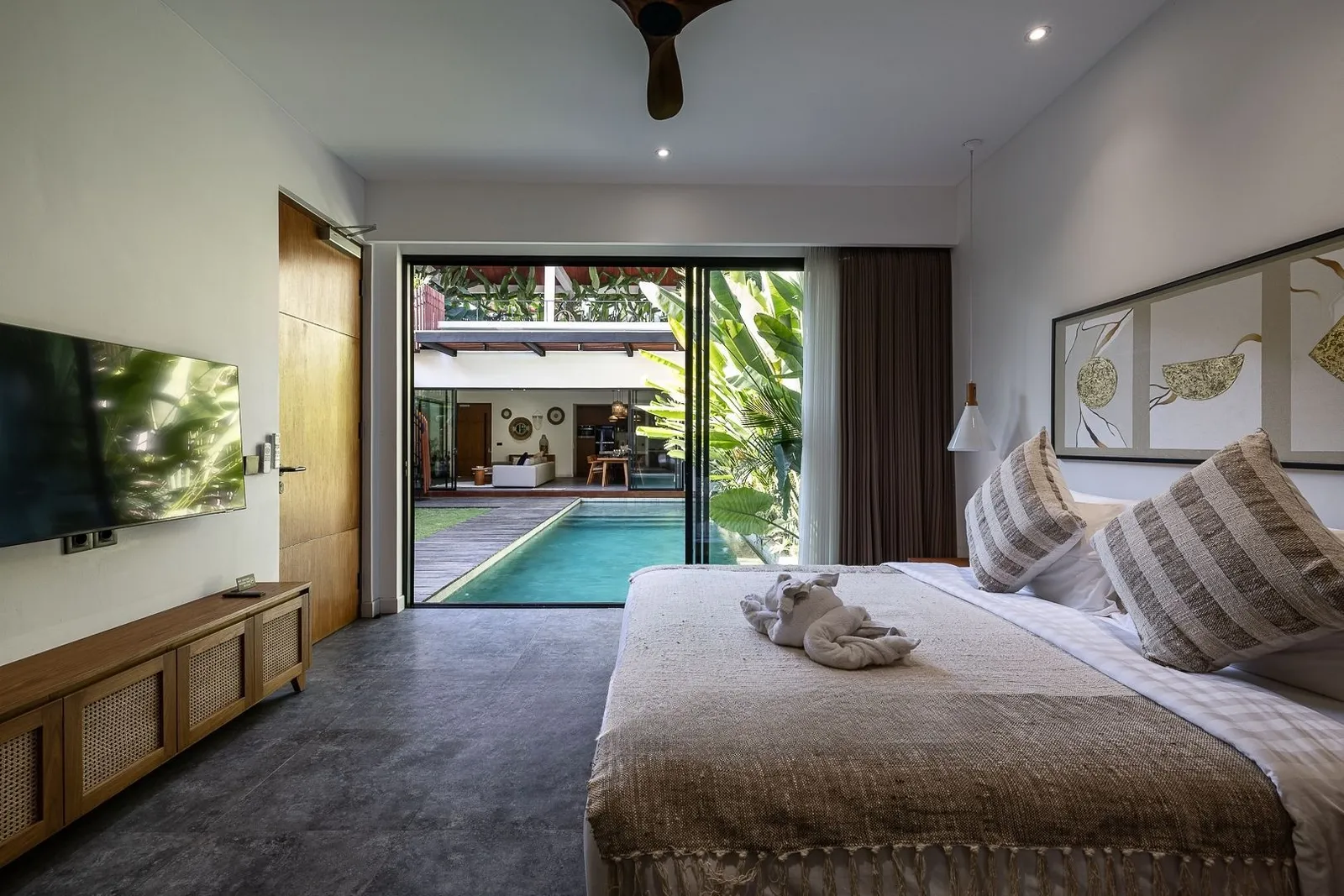 The Garden Spa House, photograph 4