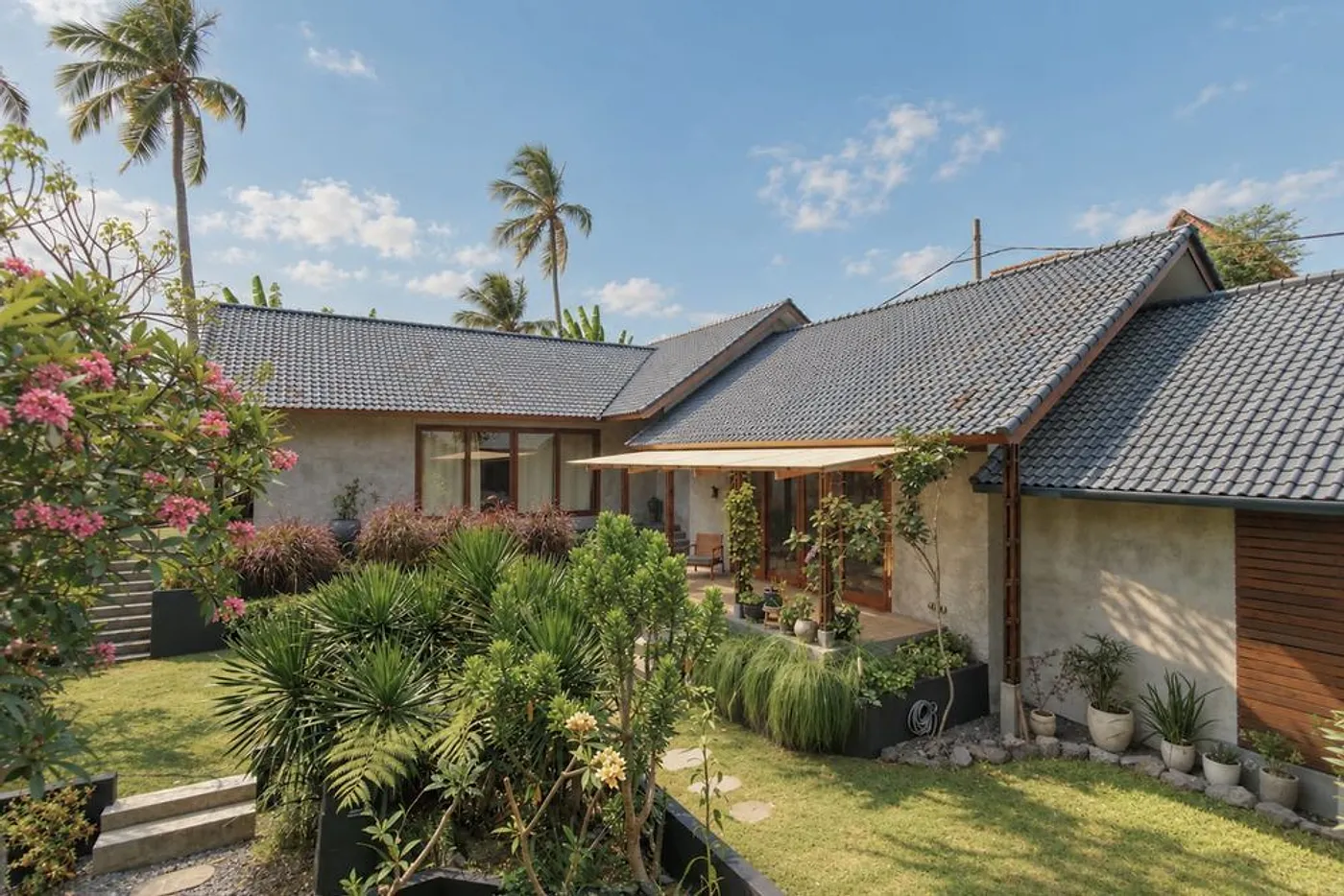 The Indigo House, Kedungu
