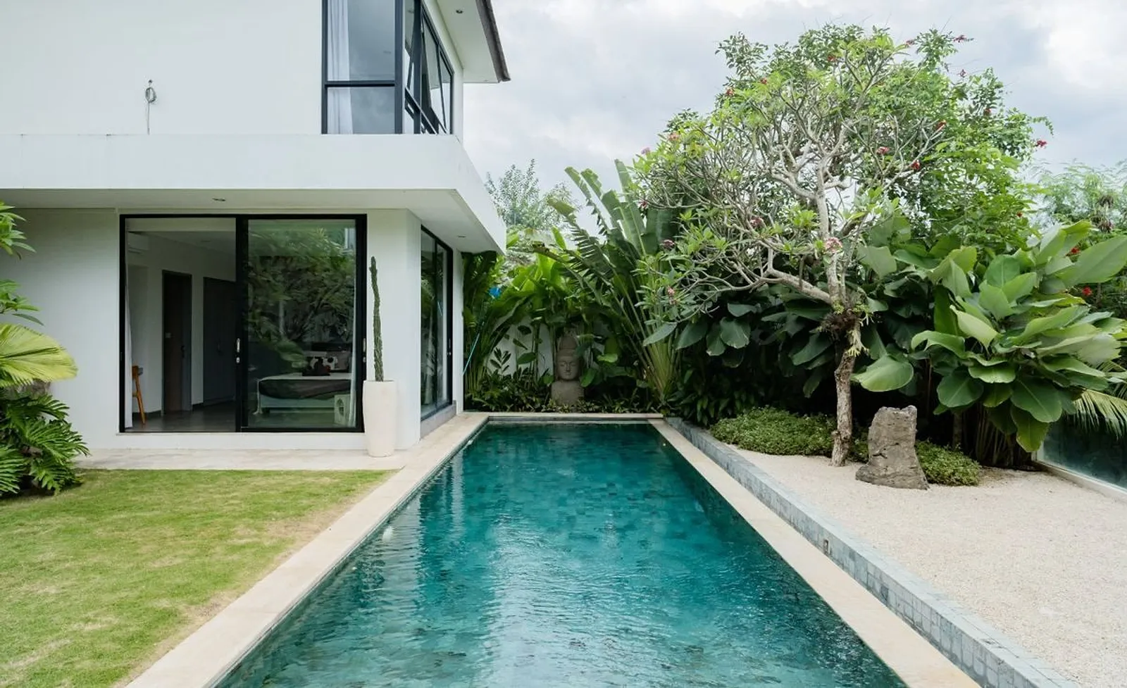 The Padonan River House, photograph 4