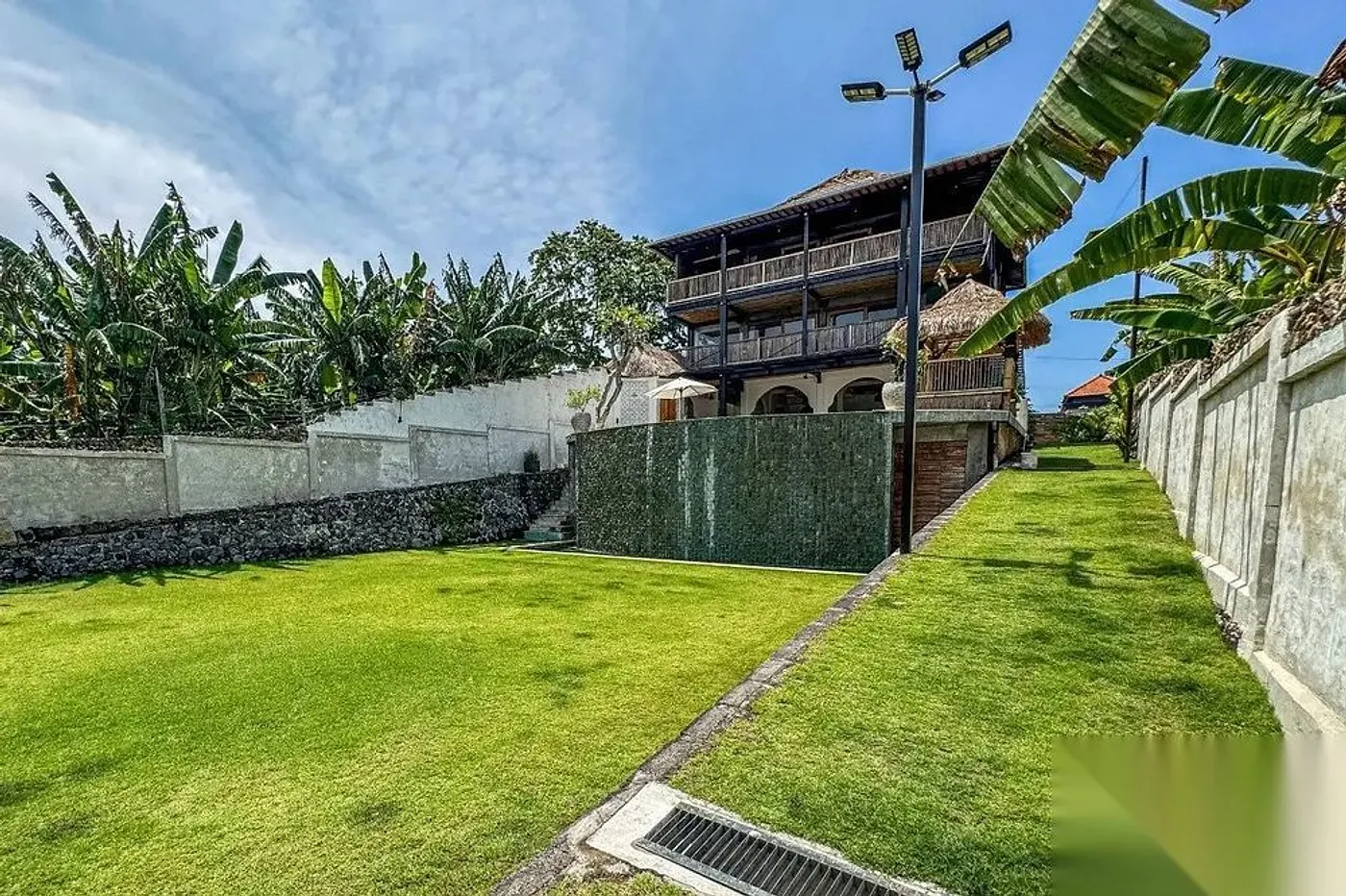 The Pagoda Garden Estate, photograph 5