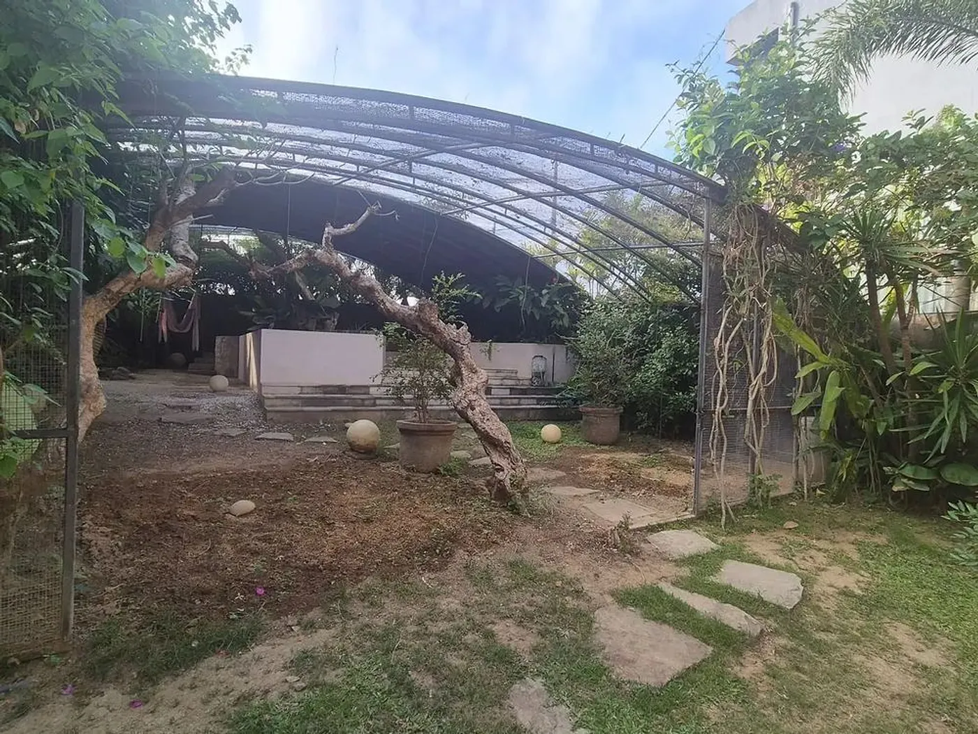 The Pond Garden House, photograph 4