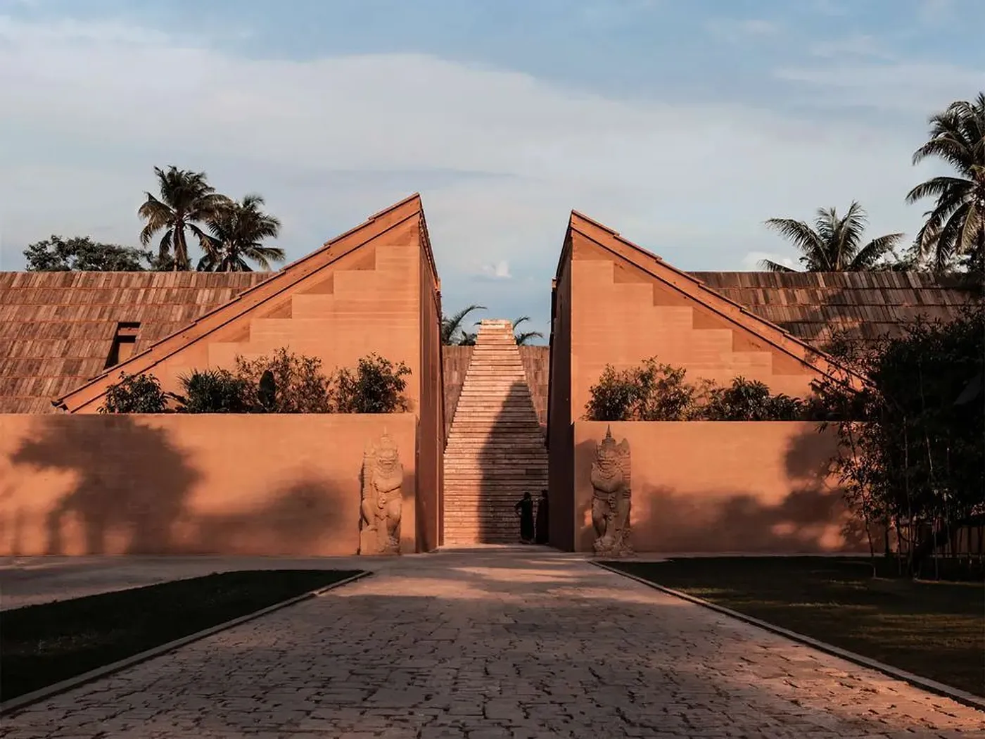 The Sunset Roof House, photograph 4