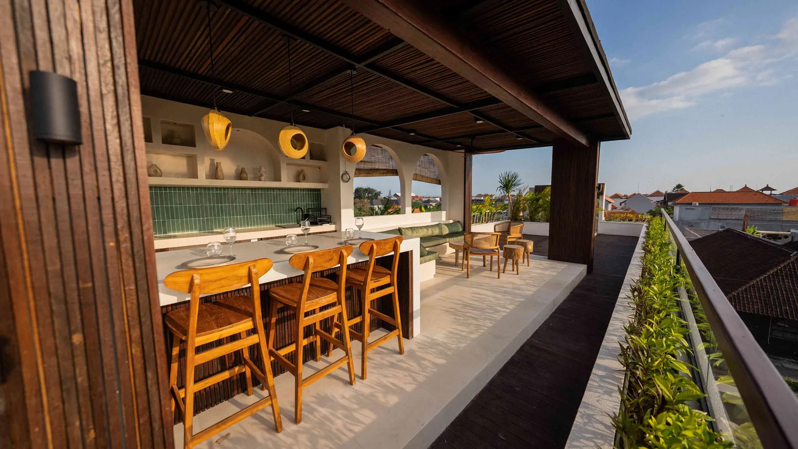 The Sunset Terrace House, photograph 2