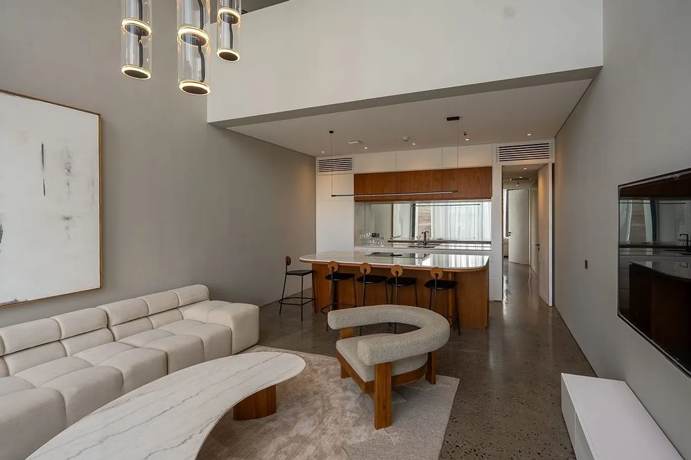 The Terrace Townhouse, Nyanyi