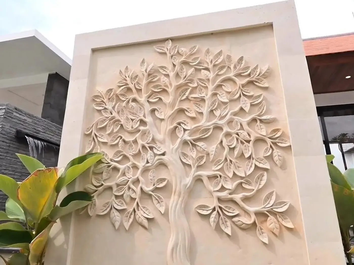The Tree of Life House, photograph 3
