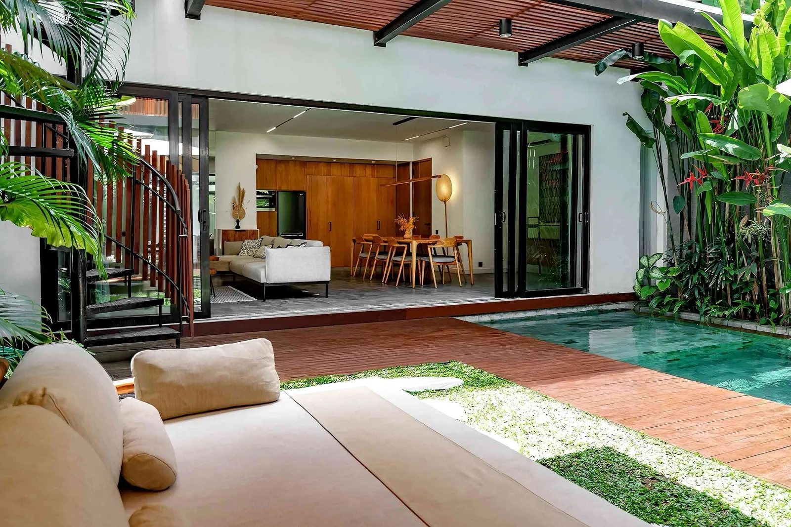 The Twin Houses, Batu Bolong, Batu Bolong