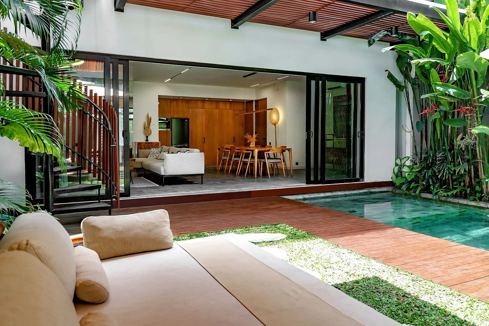 The Twin Houses, Batu Bolong, photograph 4